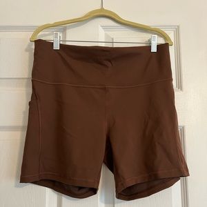 Lululemon Wunder Train Short 6”